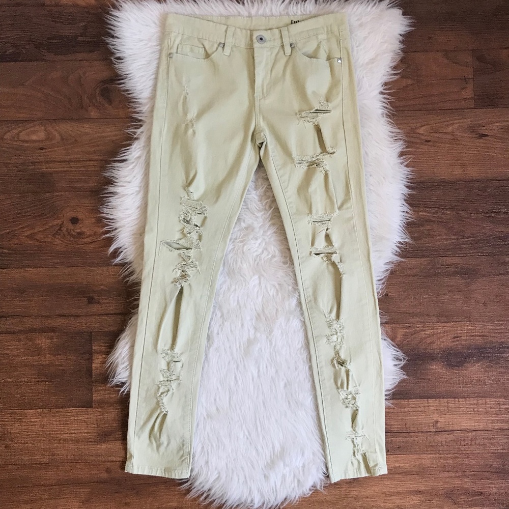 BlankNYC Light Green Distressed Studded Snake Print Trim Mid Rise Skinny Jeans - Picture 1 of 8